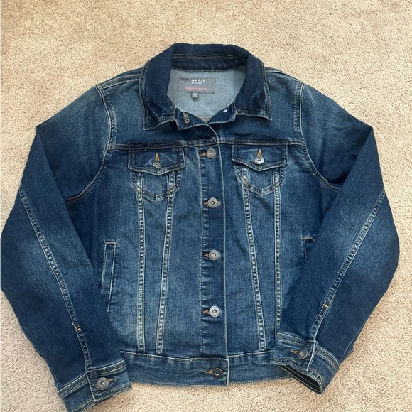 torrid Jackets & Blazers - Torrid Fitted trucker denim jacket size 0